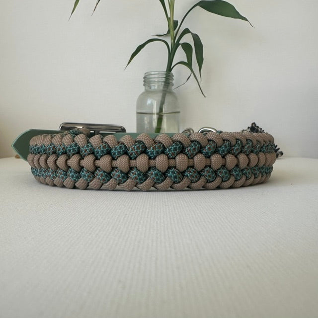 Sandy Waters - Handmade Paracord & BioThane® Collar