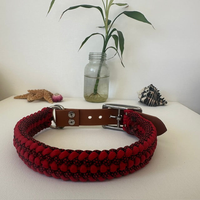Blood Moon - Handmade Paracord & BioThane® Collar