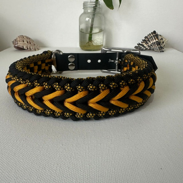 Queen Bee - Handmade Paracord & BioThane® Collar