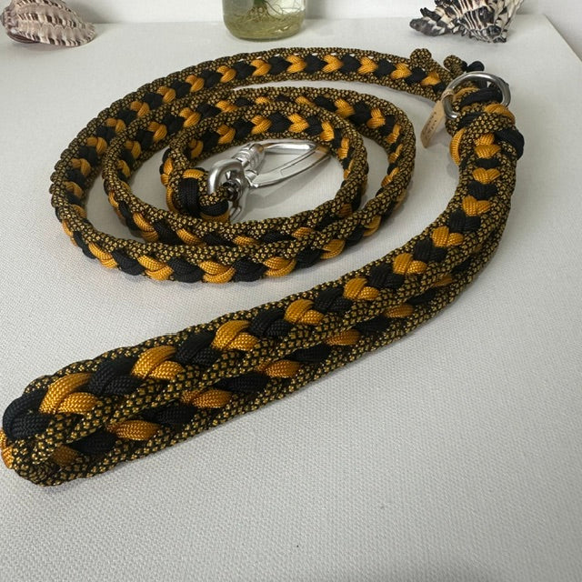 Queen Bee - Handmade Paracord Dog Leashes - Strong, Lightweight & Stylish