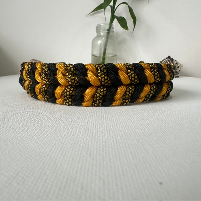 Queen Bee - Handmade Paracord & BioThane® Collar (Small)