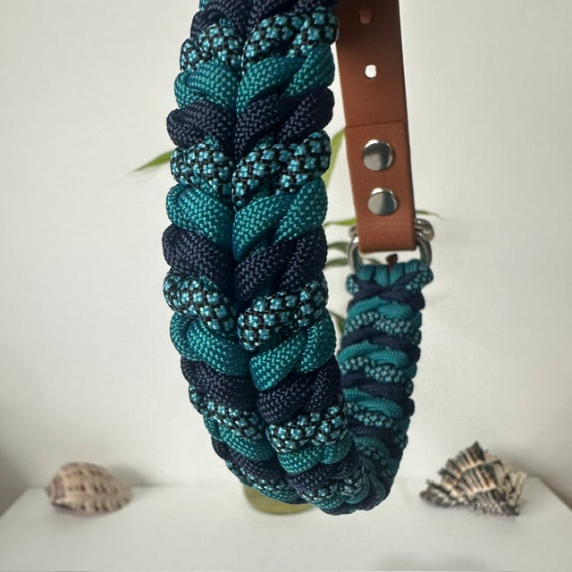 Neptune - Handmade Paracord & BioThane® Collar (Small)