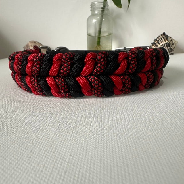 Dragonfire - Handmade Paracord & BioThane® Collar (Small)
