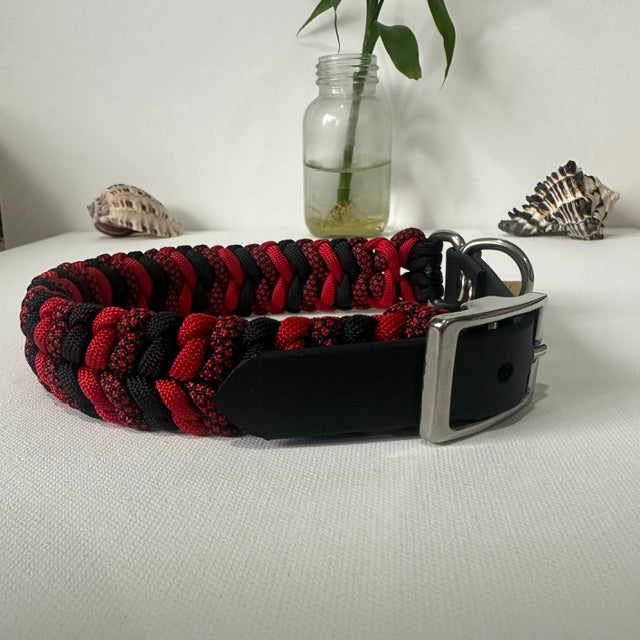 Dragonfire - Handmade Paracord & BioThane® Collar (Small)
