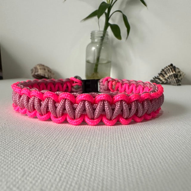 Cats are the Boss - Handmade Paracord Collar