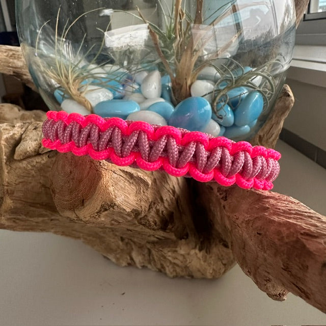 Cats are the Boss - Handmade Paracord Collar